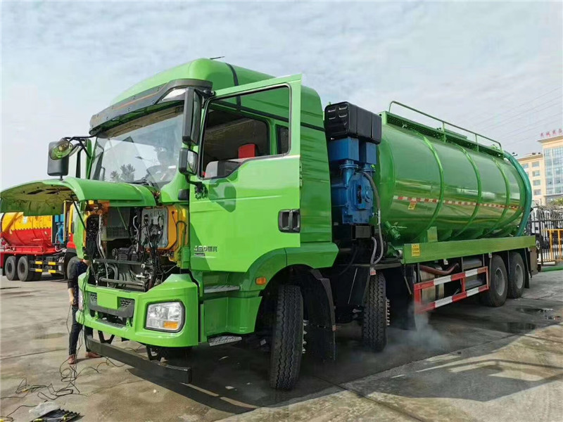 國(guó)六市政搶修專(zhuān)用東風(fēng)多利卡大馬力吸污車(chē)