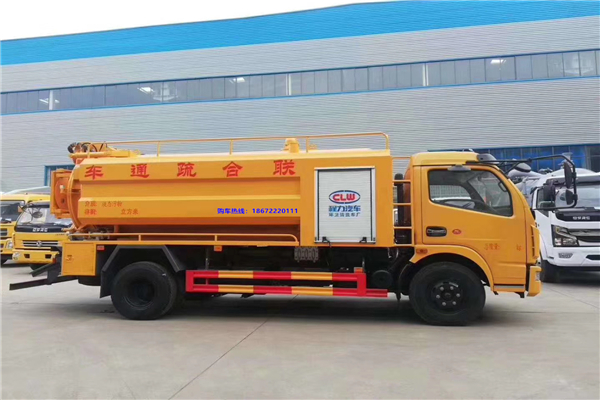 發現多年作業的吸污車罐體逐漸銹蝕了，廠家教你專業養護