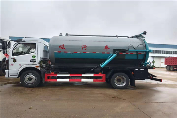 東風凱普特吸污車，容積8.5立方，朝柴170，萬里揚6擋，國六標準