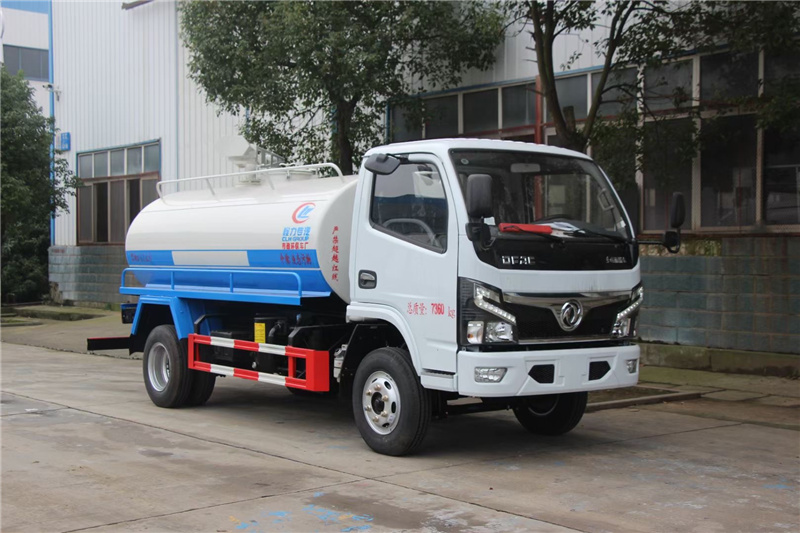 東風國六吸糞車根據需求可以選擇不同的配置定制屬于你的專屬車