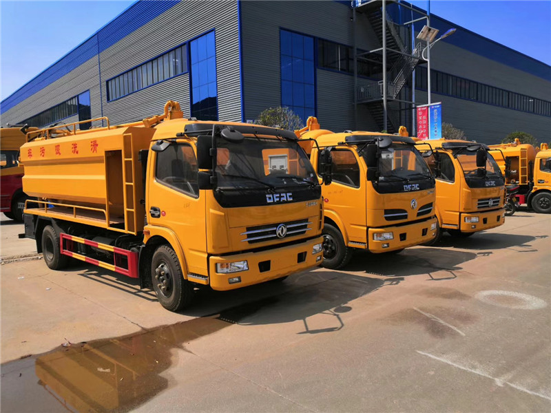 5方清洗吸污車可實現疏通吸污功能，可實現一車多用，降低車輛投入本