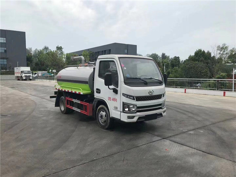 東風5立方福瑞卡吸糞車工作速度快、容量大、運輸方便