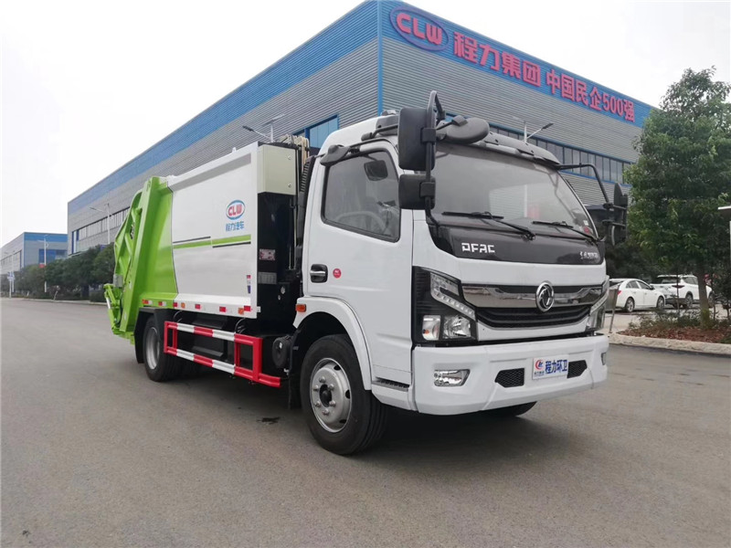 東風天龍壓縮垃圾車壓縮比高、密封性好、裝載量大﹑操作方便