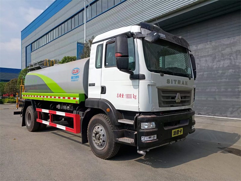 重汽汕德卡單橋?yàn)⑺?chē)現(xiàn)貨，降價(jià)8000促銷(xiāo)!