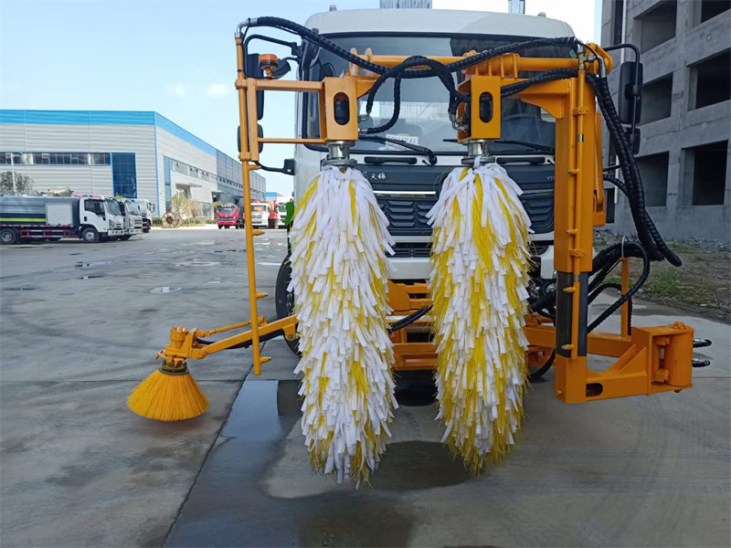 國(guó)六天錦城市護(hù)欄清洗車