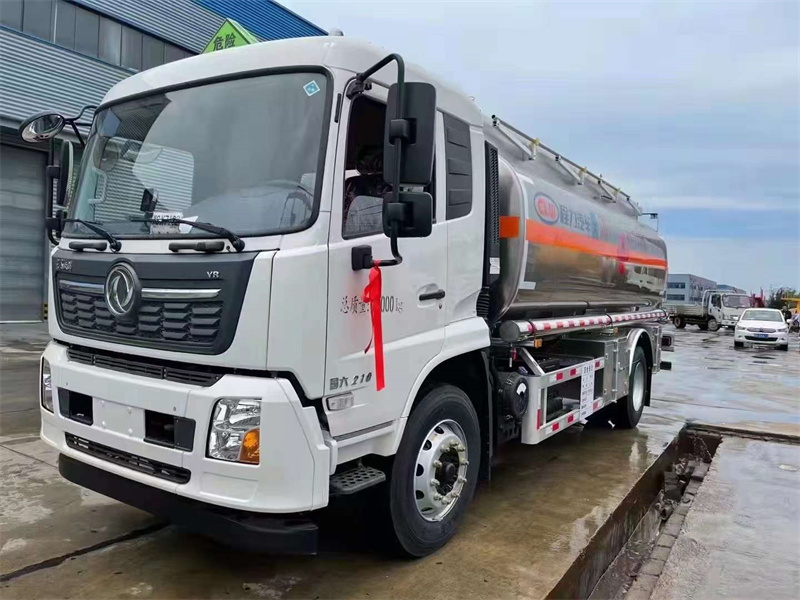 東??天風??錦17.3立方鋁合金運油車