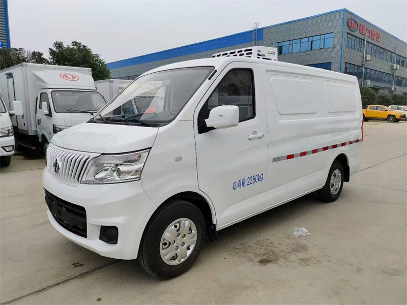 國(guó)六長(zhǎng)安瑞行M80冷藏車