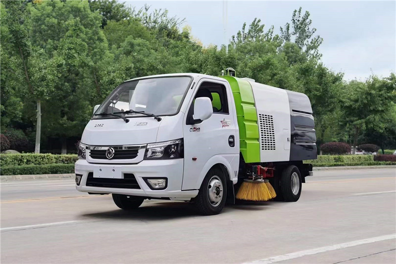 國六藍(lán)牌途逸汽油掃路車