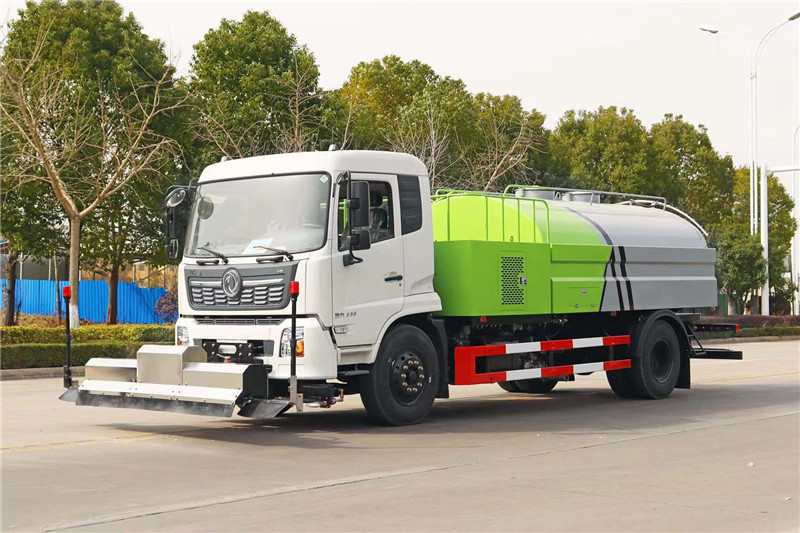 東風(fēng)天錦路面清洗車