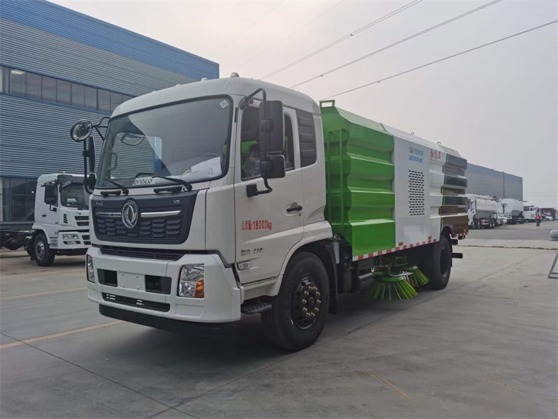 國六東風(fēng)12方天錦掃路車